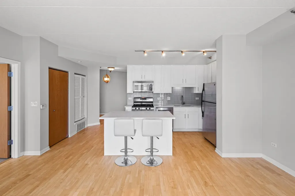 1250 South Indiana Avenue Chicago IL 60605