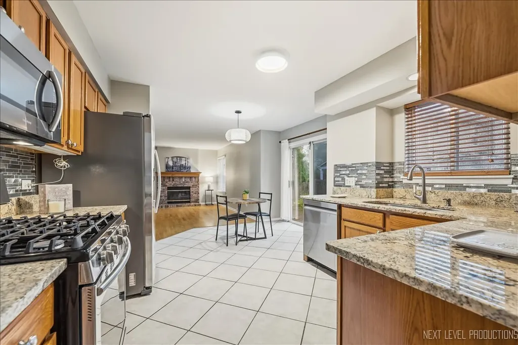 2712 Stockton Road Naperville IL 60564