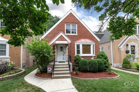 5915 West Roscoe Street Chicago IL 60634