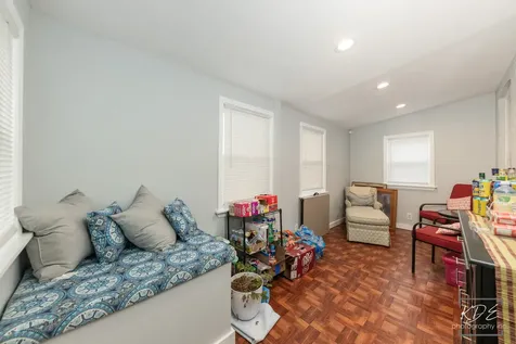 5915 West Roscoe Street Chicago IL 60634