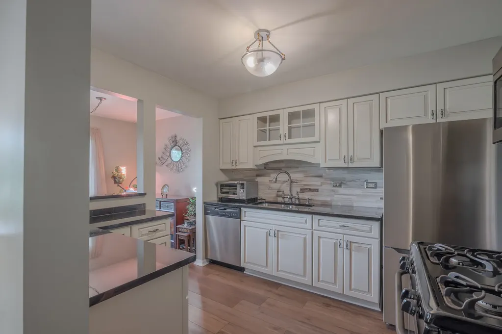 0N021 Windermere Road Winfield IL 60190