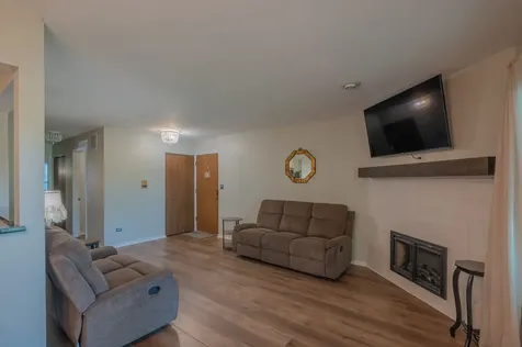 0N021 Windermere Road Winfield IL 60190