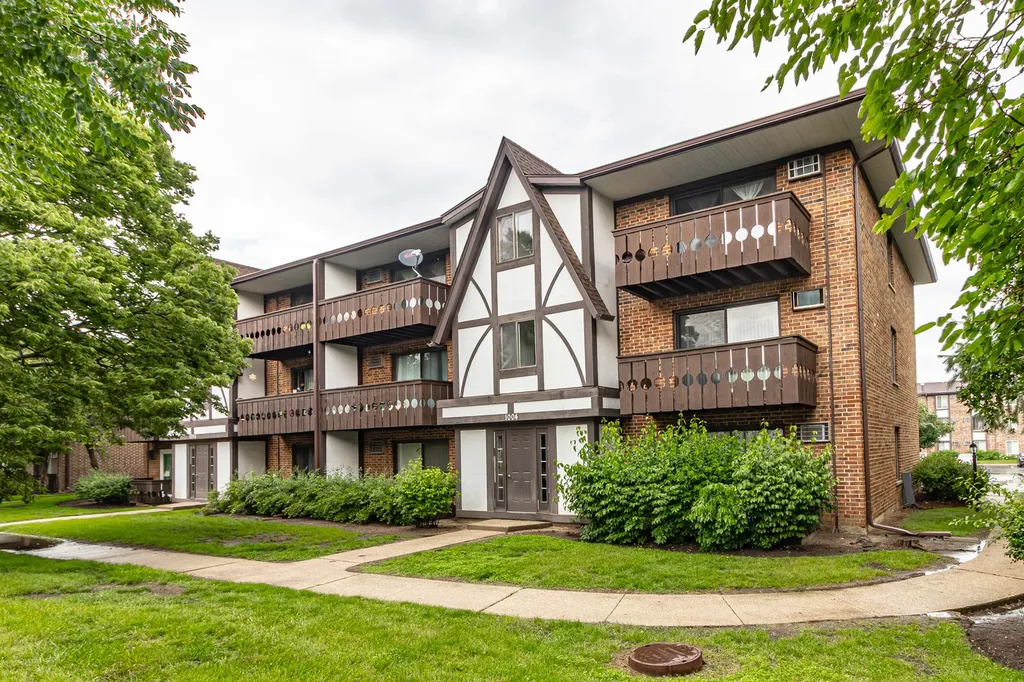 1004 Centurion Lane Vernon Hills IL 60061