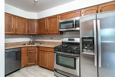 1004 Centurion Lane Vernon Hills IL 60061
