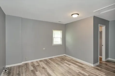 1947 Beacon Boulevard Chicago Heights IL 60411
