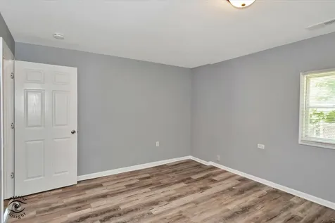 1947 Beacon Boulevard Chicago Heights IL 60411