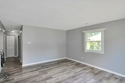 1947 Beacon Boulevard Chicago Heights IL 60411