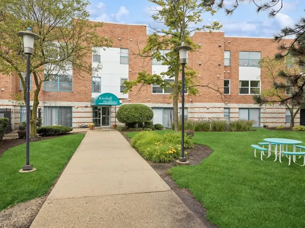 3265 Kirchoff Road Rolling Meadows IL 60008