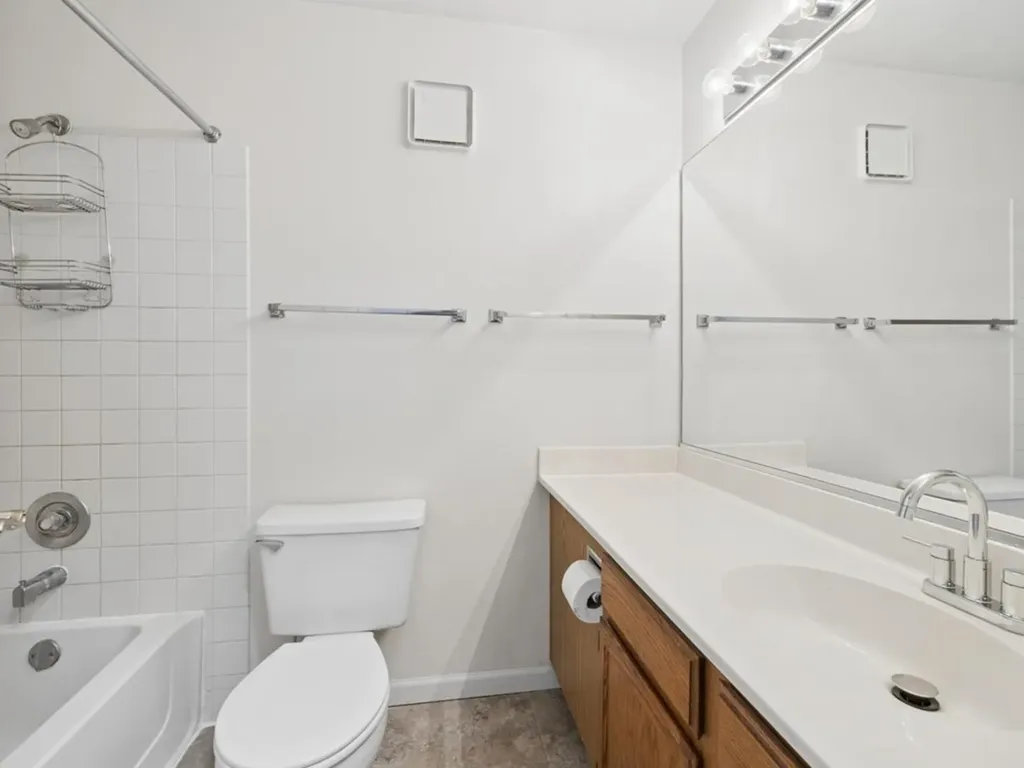 3265 Kirchoff Road Rolling Meadows IL 60008