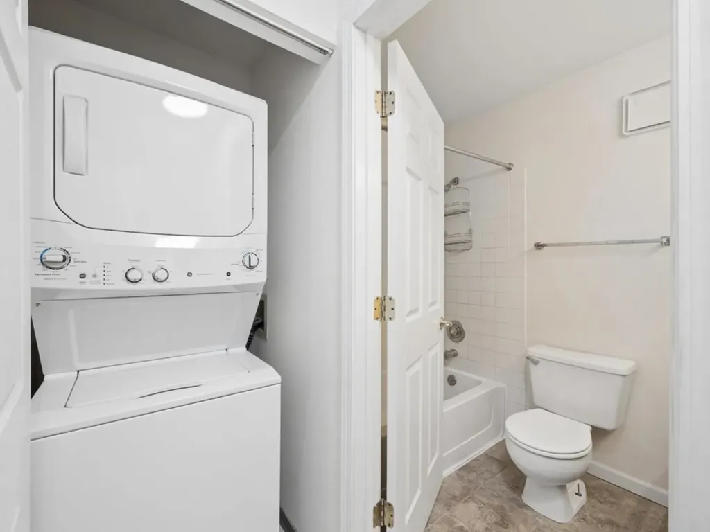 3265 Kirchoff Road Rolling Meadows IL 60008
