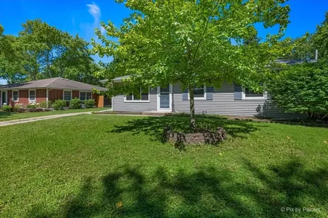 1820 Forrest Boulevard St. Charles IL 60174