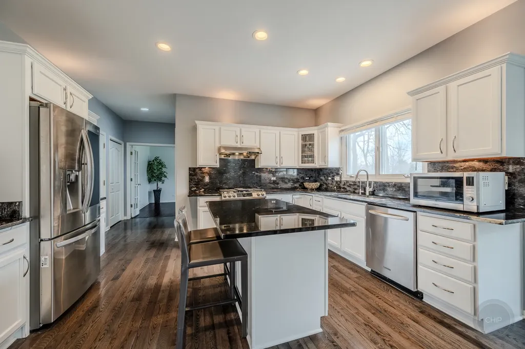 2805 Clara Avenue Aurora IL 60502