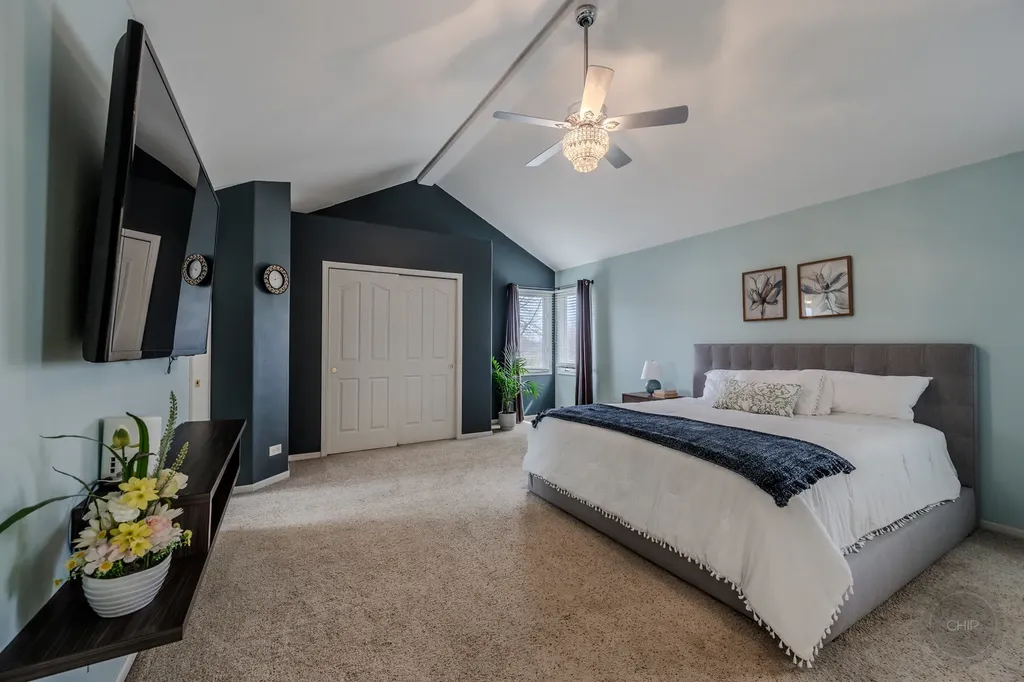 2805 Clara Avenue Aurora IL 60502