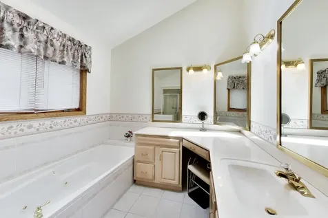 37292 North Stanton Point Road Ingleside IL 60041