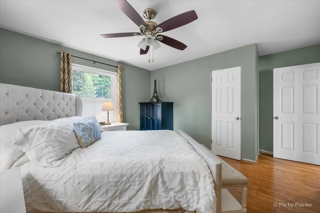 157 South Rosedale Avenue Aurora IL 60506