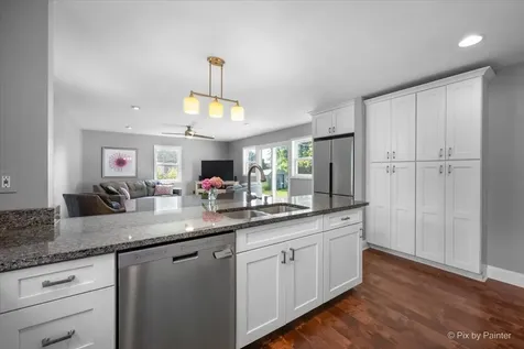 157 South Rosedale Avenue Aurora IL 60506