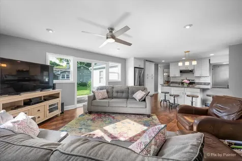 157 South Rosedale Avenue Aurora IL 60506