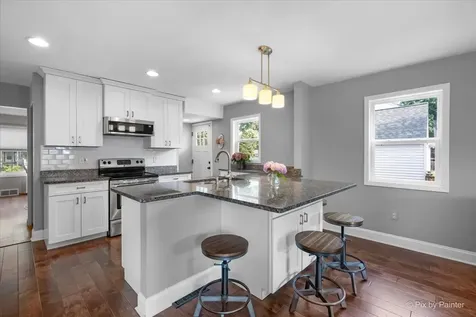 157 South Rosedale Avenue Aurora IL 60506
