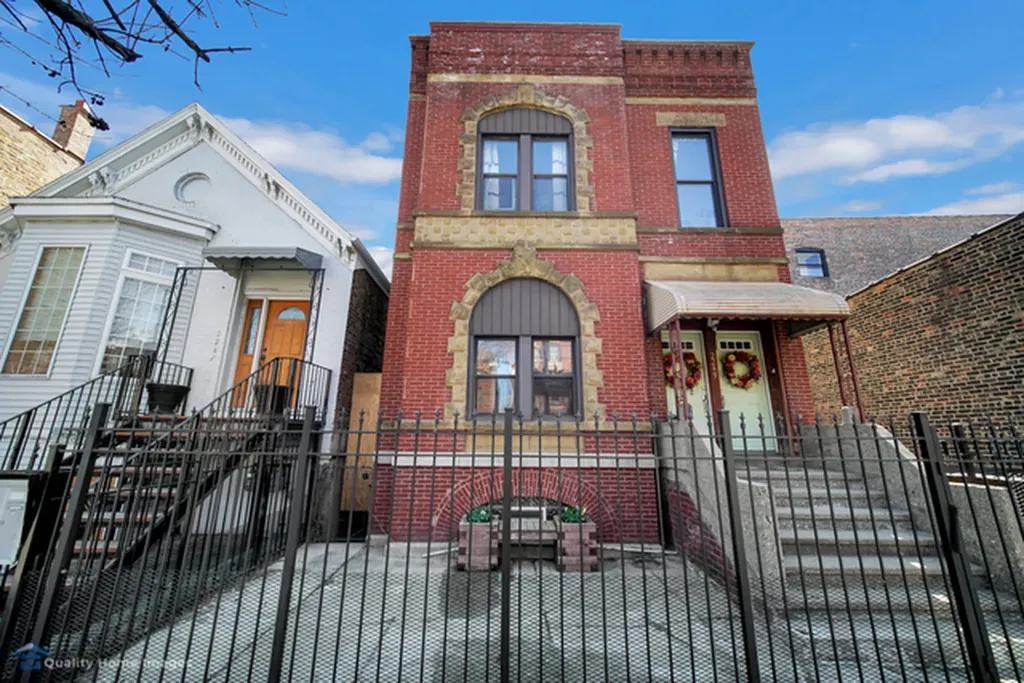 2249 West Taylor Street Chicago IL 60612