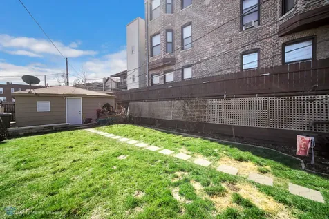 2249 West Taylor Street Chicago IL 60612