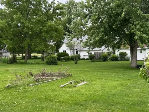 704 West Green Street Newman IL 61942