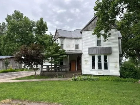 704 West Green Street Newman IL 61942