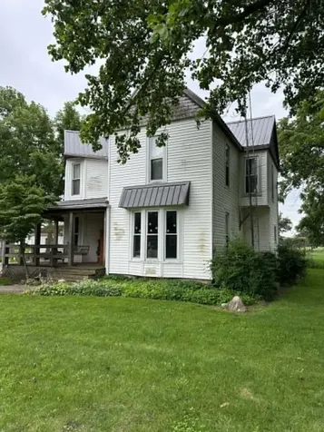 704 West Green Street Newman IL 61942