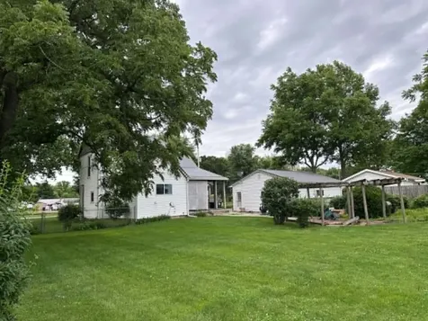 704 West Green Street Newman IL 61942
