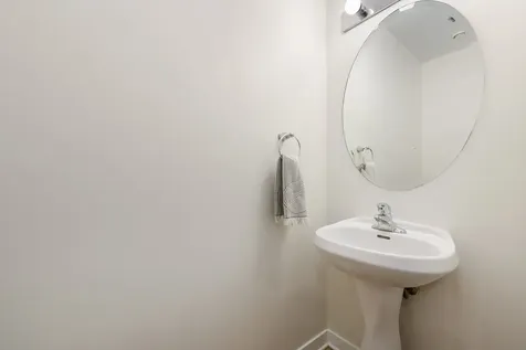 1224 West Van Buren Street Chicago IL 60607
