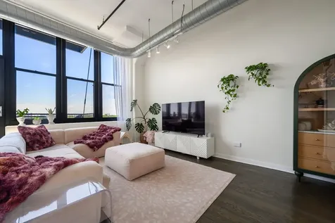 1224 West Van Buren Street Chicago IL 60607