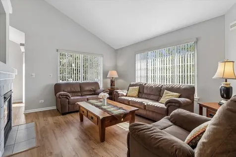 1720 Sienna Court Wheeling IL 60090