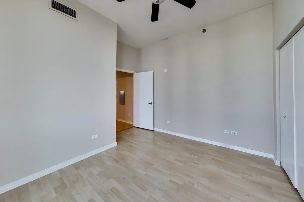 1600 South Indiana Avenue Chicago IL 60616