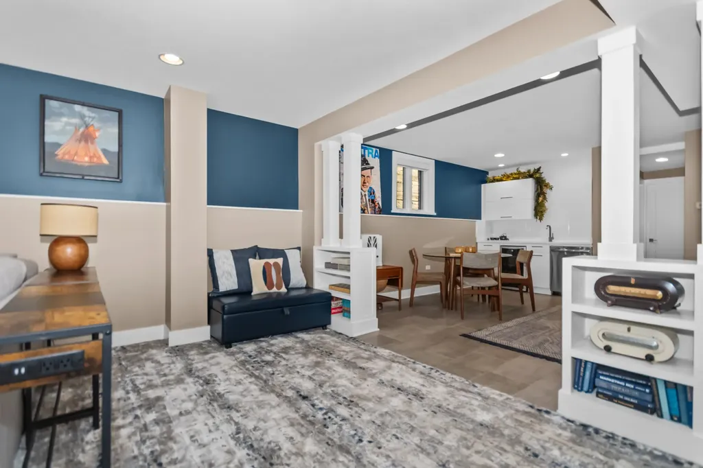 904 South Miller Street Chicago IL 60607