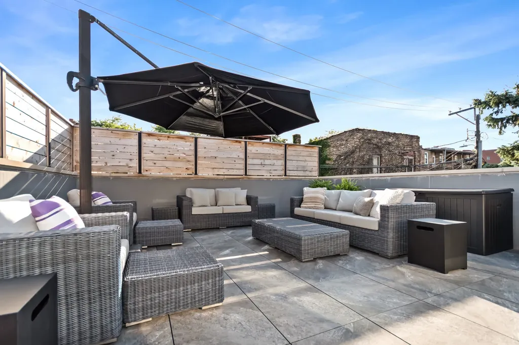 904 South Miller Street Chicago IL 60607