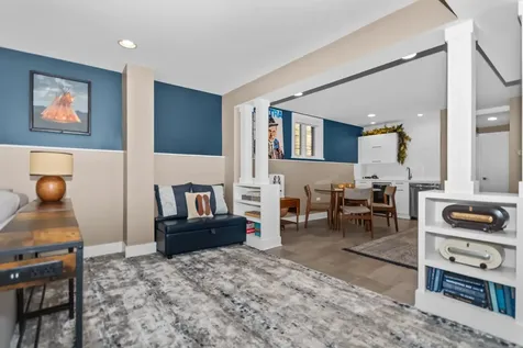 904 South Miller Street Chicago IL 60607