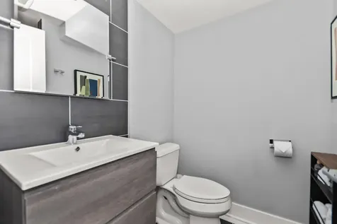 904 South Miller Street Chicago IL 60607