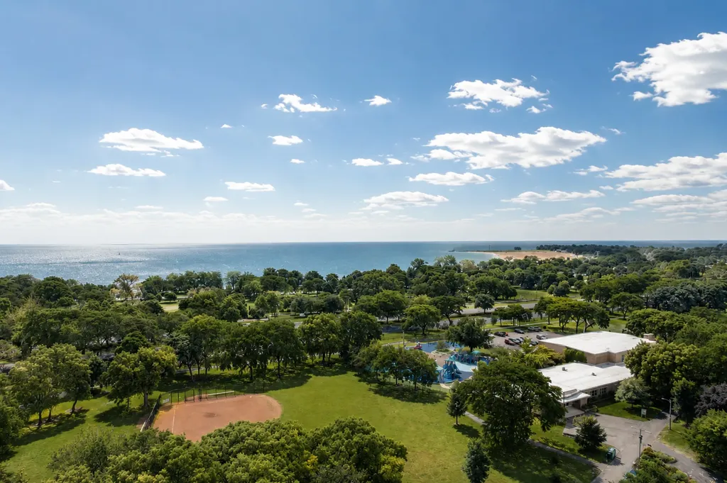 4980 North Marine Drive Chicago IL 60640