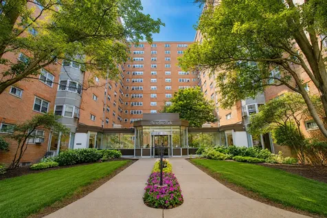 4980 North Marine Drive Chicago IL 60640