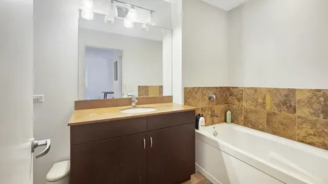 125 South Green Street Chicago IL 60607