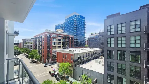 125 South Green Street Chicago IL 60607