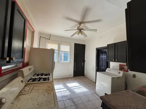 6942 South Eggleston Avenue Chicago IL 60621