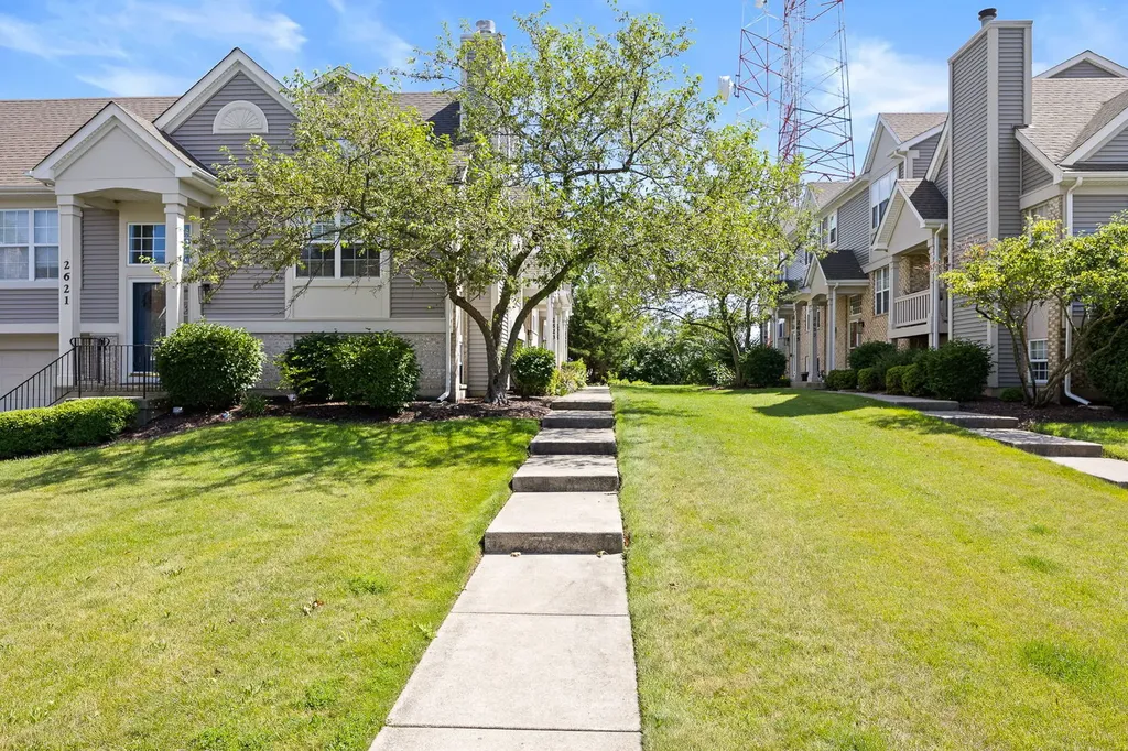 2625 Woodmere Drive Darien IL 60561