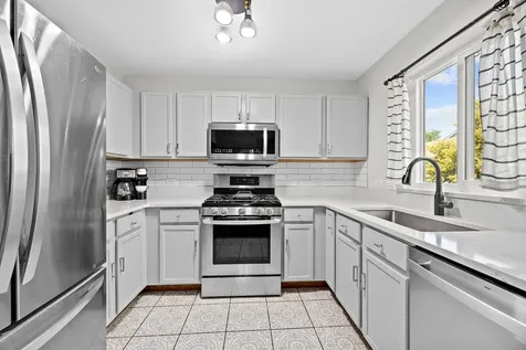 2625 Woodmere Drive Darien IL 60561