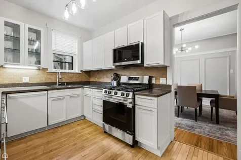616 Hinman Avenue Evanston IL 60202