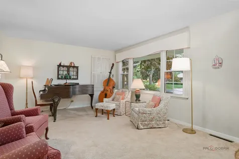 528 Ames Street Libertyville IL 60048
