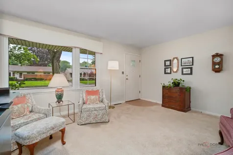528 Ames Street Libertyville IL 60048