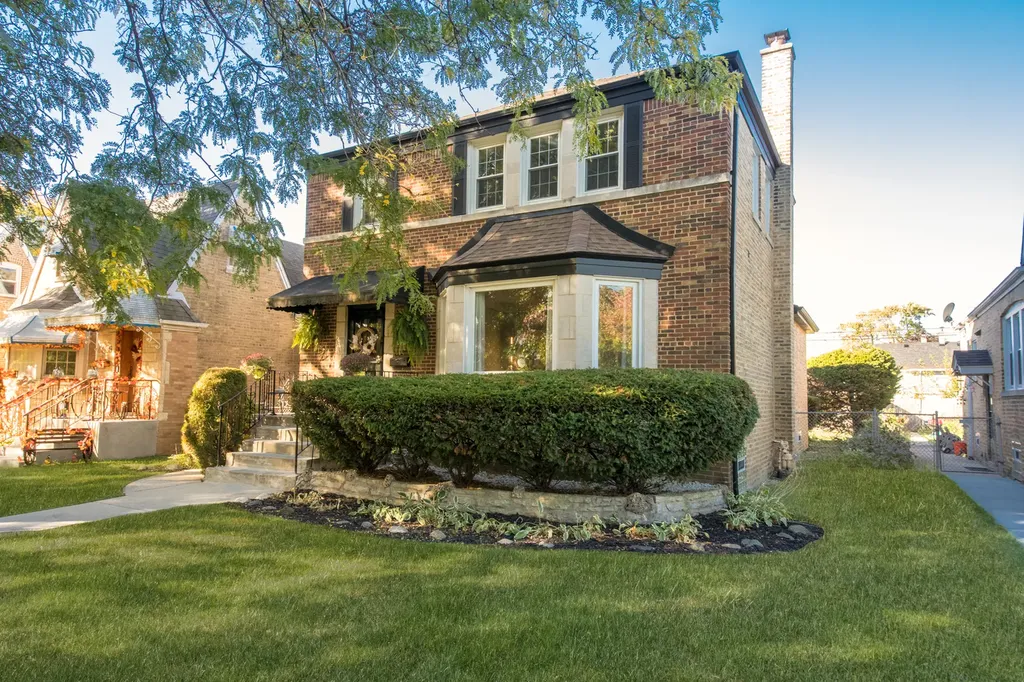3312 North New England Avenue Chicago IL 60634