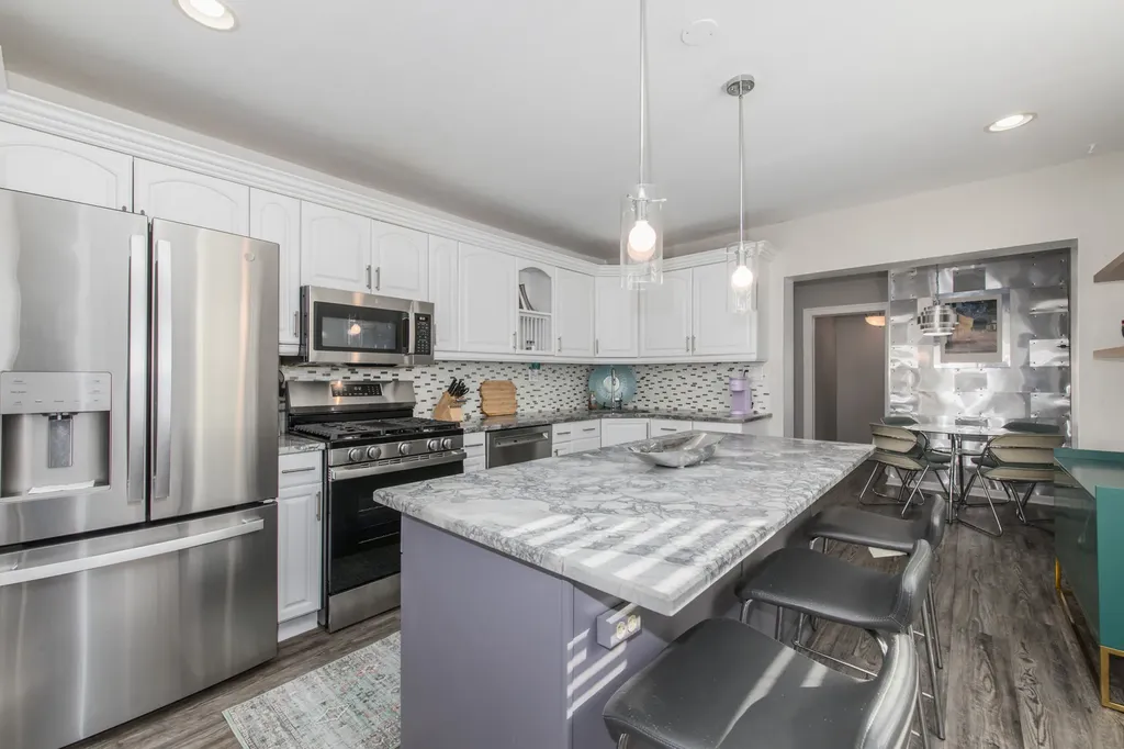 3312 North New England Avenue Chicago IL 60634