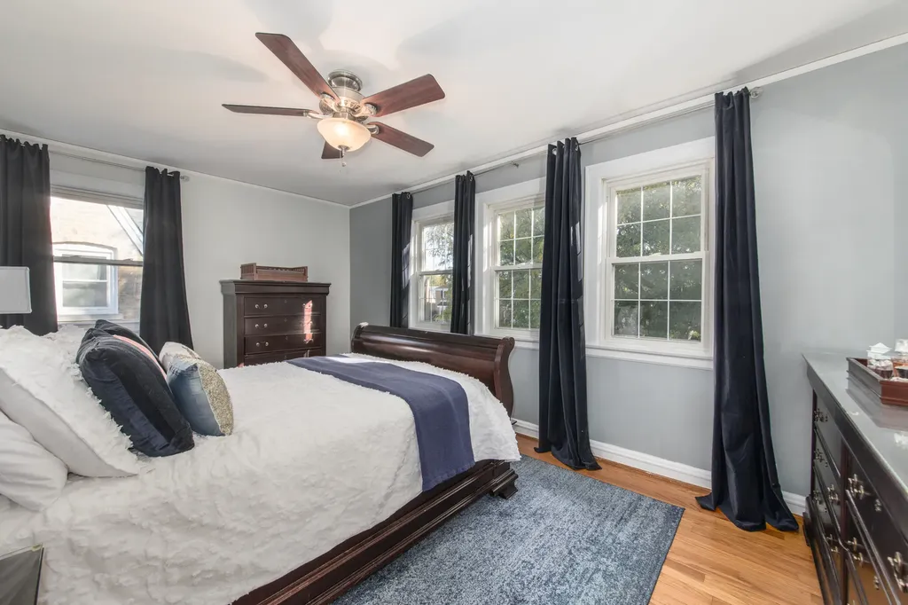 3312 North New England Avenue Chicago IL 60634