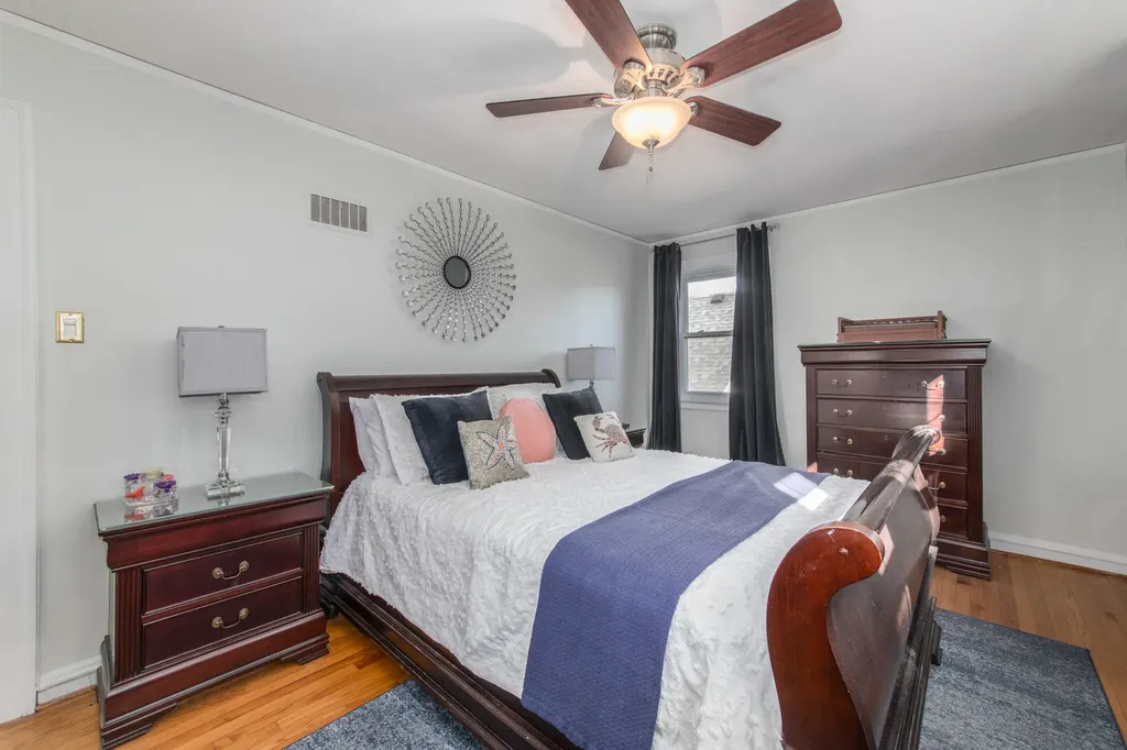 3312 North New England Avenue Chicago IL 60634